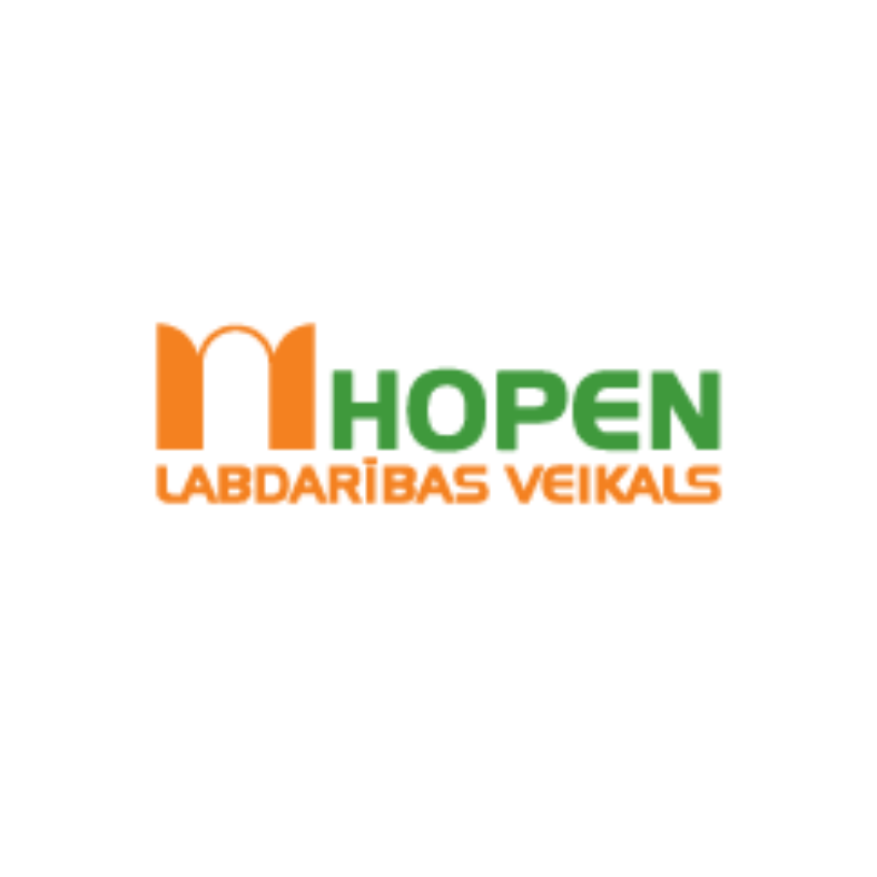 Uzraksts"HOPEN Labdarības veikals" oranžā un zaļā krāsā uz balta fona.